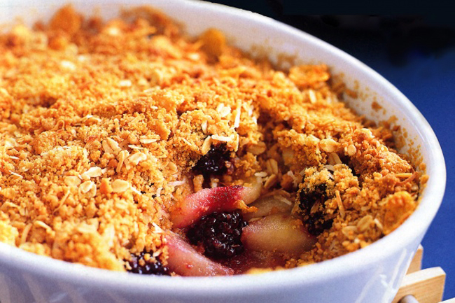Read more about the article Apple & Blueberry Crumble